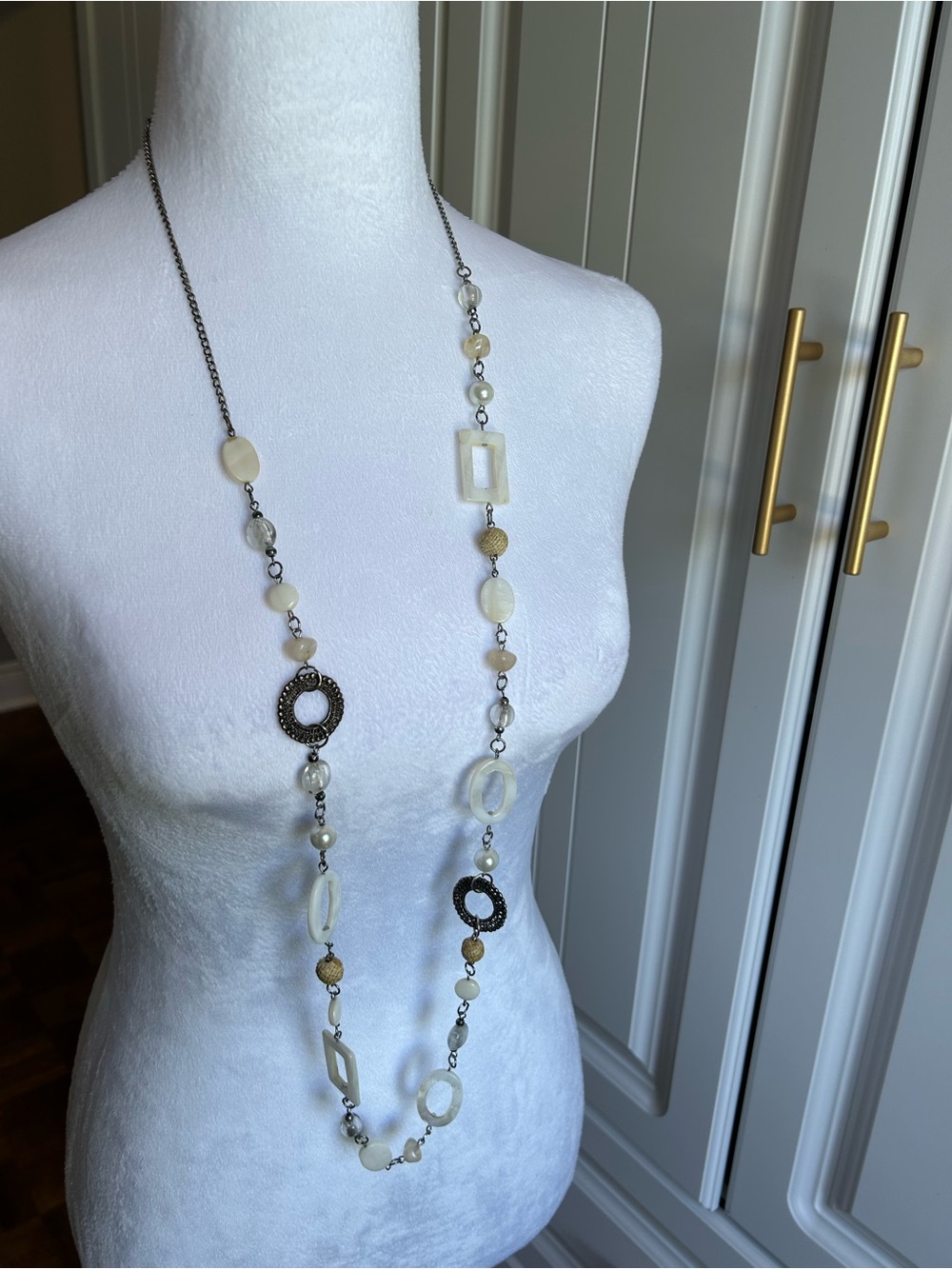 Elegant White and Silver Geometric Necklace
